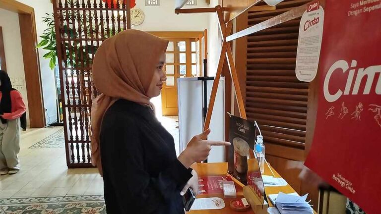 Kedai Kopi Unik di Malang Wajibkan Pembelinya Berbahasa Isyarat